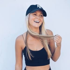 Meet your Posher, Abby